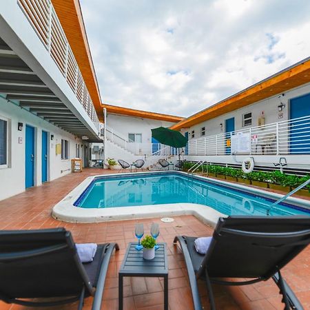 Fantastic 1 Bedroom With Pool Steps From The Beach #43 Холивуд Екстериор снимка
